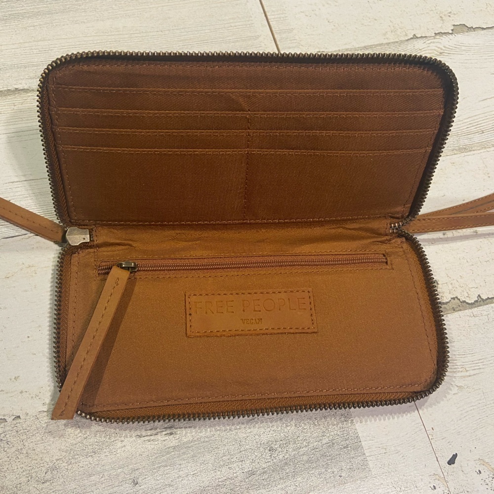 NWOT Free People Brown Cognac Vegan Leather Wallet - Picture 7 of 11